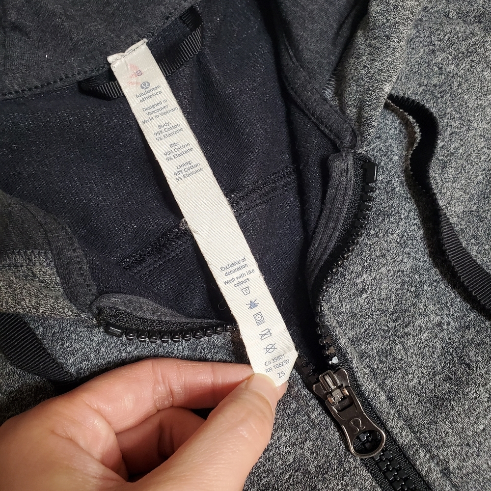 Lululemon Women's Zipup Hoodie - Picture 5 of 11